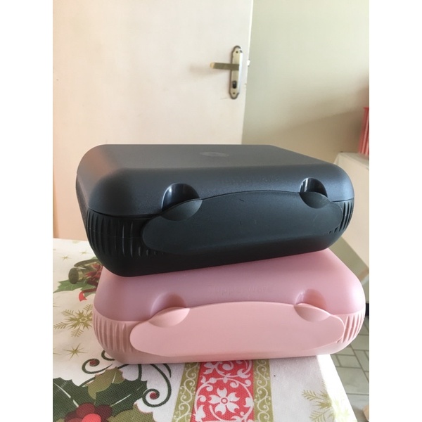 Porta sanduíche com divisória Tupperware