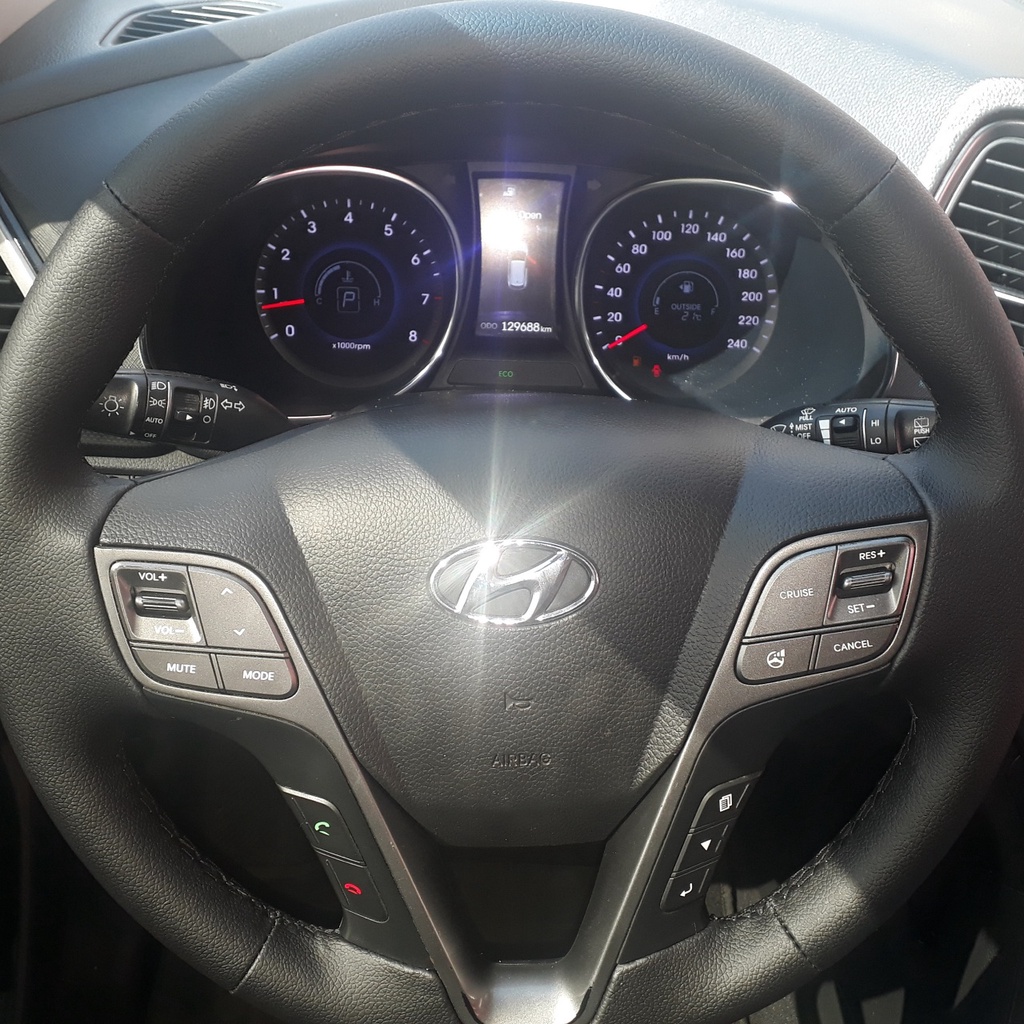 Capa De Volante Costurada New Tucson - New Santa Fé
