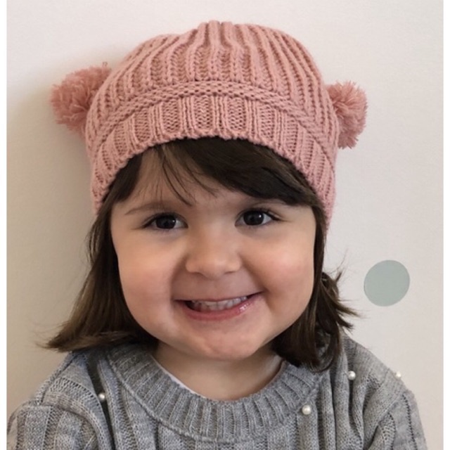 Touca infantil bebê com dois pompons super macia coleção outono inverno unissex serve de 3 meses até 3 anos