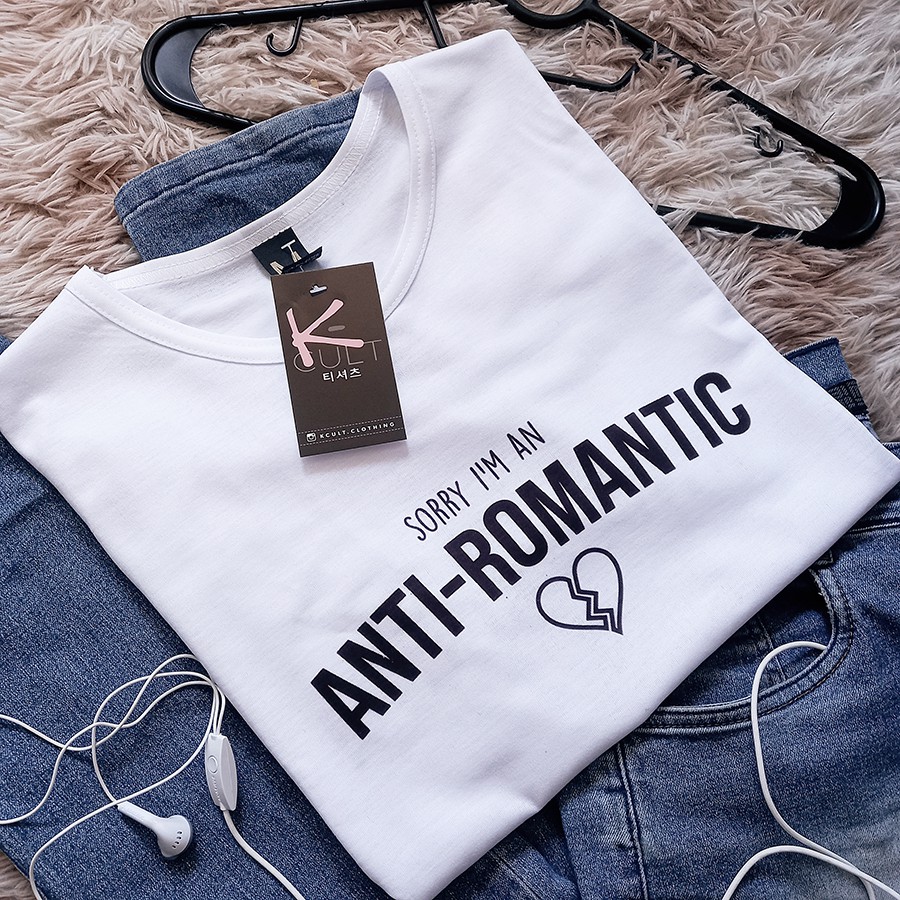 Camiseta Unissex Tomorrow x Together 'Anti-Romantic' TXT | KPOP Aesthetics