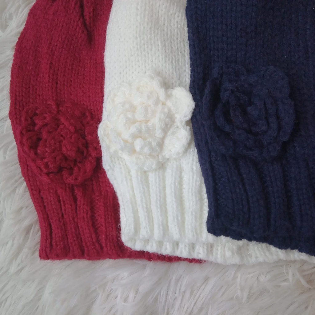 Touca Gorro Feminina Tricô Inverno com Flor Quente Macia Tamanho Único Cor Clara Escura — imagem 2 de 2