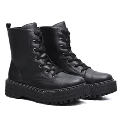 Bota Cortuno Feminina Preto Tratorado Cano Curto Blogueira Confortável Falcucci