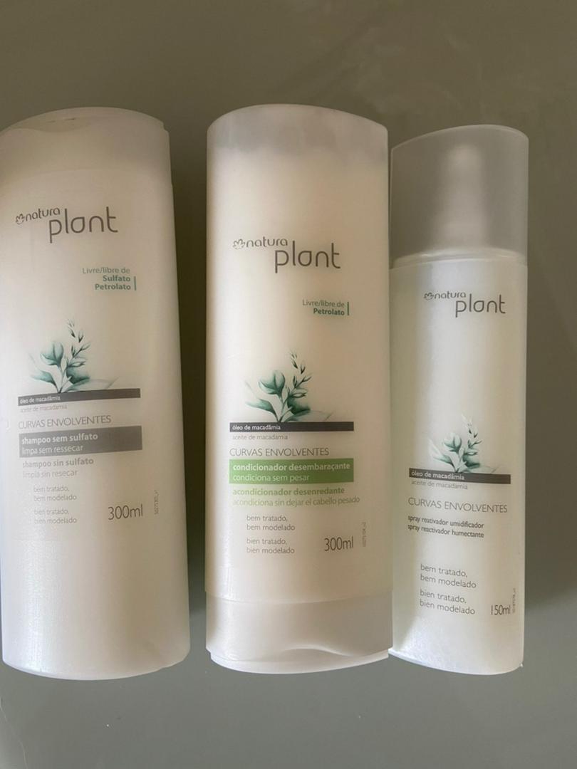 Natura Plant Curvas Envolventes - Para Cabelos Crespos e Cacheados |  Shampoo, Condicionador e Spray | Shopee Brasil