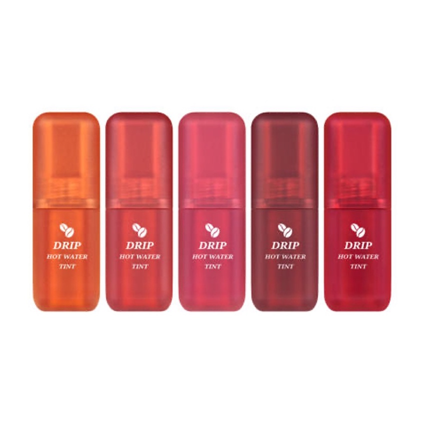 rouge Preto Gotejando A Tonalidade Da Água Quente