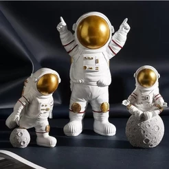 3 Astronautas para Decoração Estilosa e Divertida Kawaii Espaço Sideral e Lua Kit com 3 Peças