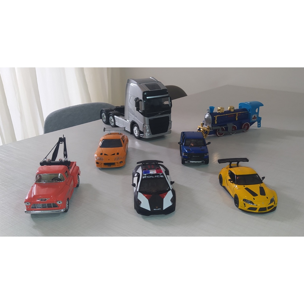 Carro Carrinho Miniatura Carros Policial Motorhome Caminhão Subaru Dodge Ram Fusca Chevrolet Trem Camionete Kombi Colecionador Brinquedos