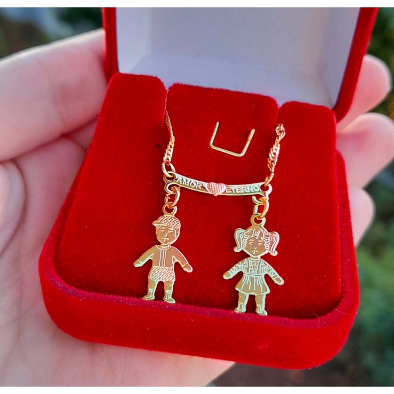 Colar de 1 ate 4 filhos Com 2 Meninos e 1 Menina Canga Com Dois Meninos E Uma Menina Canga — imagem 2 de 2