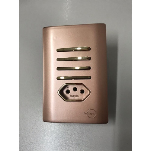 CJ INTERRUPTOR QUADRUPLO PARALELO + TOMADA 10A COM SUPORTE 4X2 -DICOMPEL NOVARA OURO ROSE GOLD