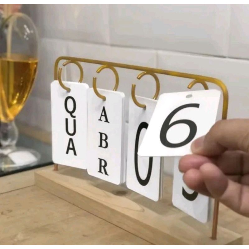 Calendário de Mesa Decorativo Permanente