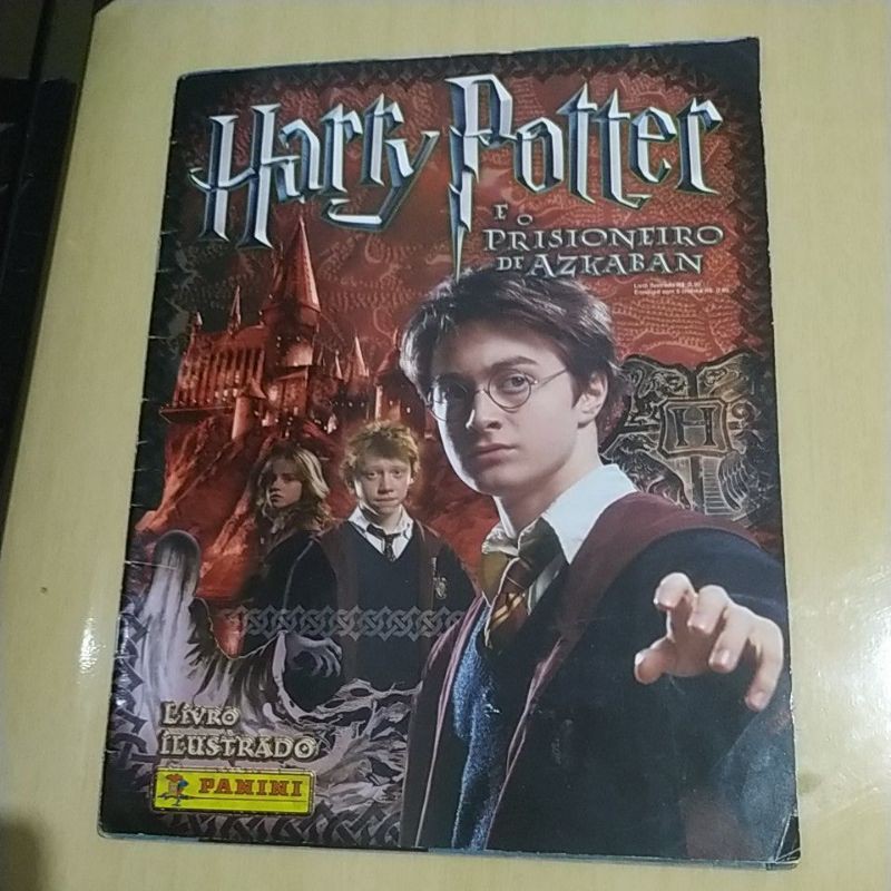 Livro Ilustrado Harry Potter e o Prisioneiro de Azkaban (c/ 182 cromos) Álbum de