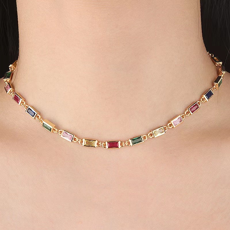 Colar Choker de pedras coloridas folheado banhada a ouro 18k prata 925