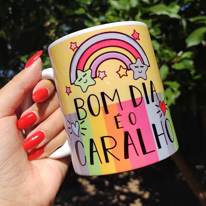 Xícara BOM DIA É O CARALHO | Shopee Brasil