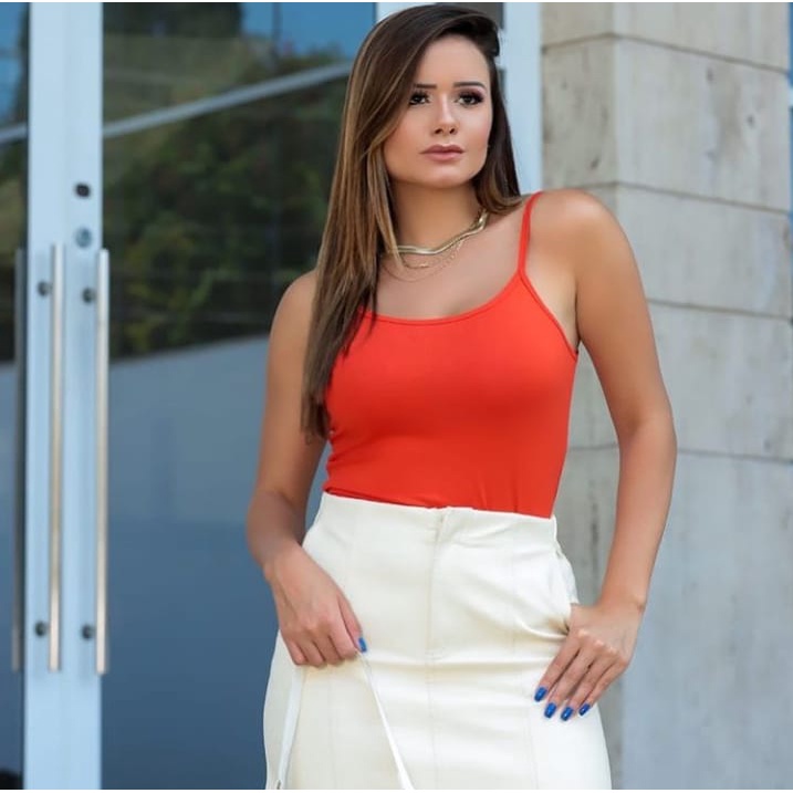 Regata Feminina básica com alça blusinha de alcinha