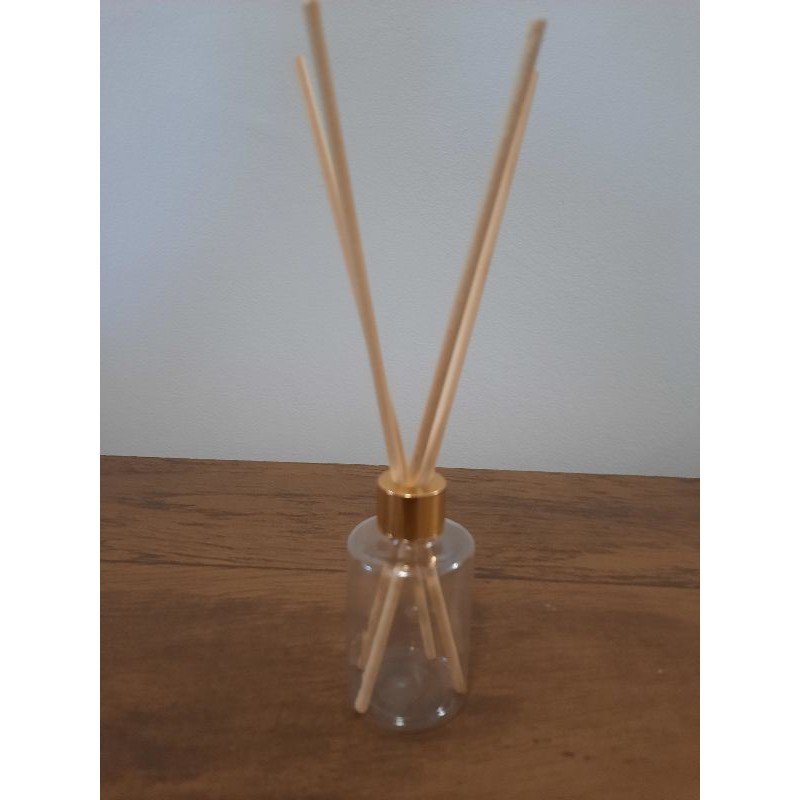 6 Frascos pet cilindro 60ml (PLÁSTICO) com tampa luxo para aromatizador prata ou dourada, com 4 varetas de madeira.