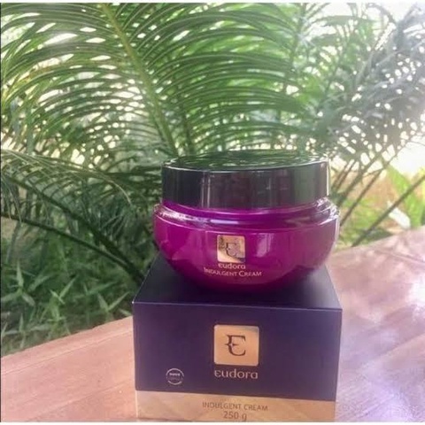 Eudora Hidratante Desodorante  Corporal Acetinado  Indulgent Cream creme roxo 250g