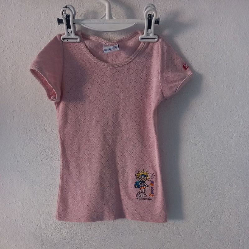 Blusa rose infantil usada  possui mancha