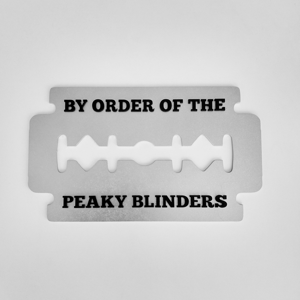 Placa Quadro Decorativo Peaky Blinders Série Lâmina Com Escritas Em Alto Relevo 3D MDF Madeira Com Fita Dupla Face Adesiva Prateado e Preto Fosco