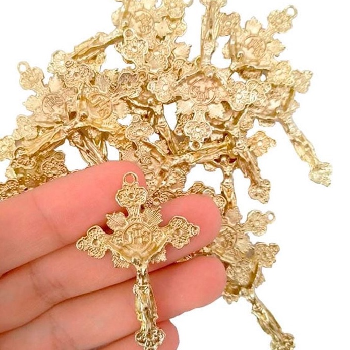 1 Pç Crucifixo para Terço com Hóstia em Zamac Dourado - Cruz para Terço - Terço Católico