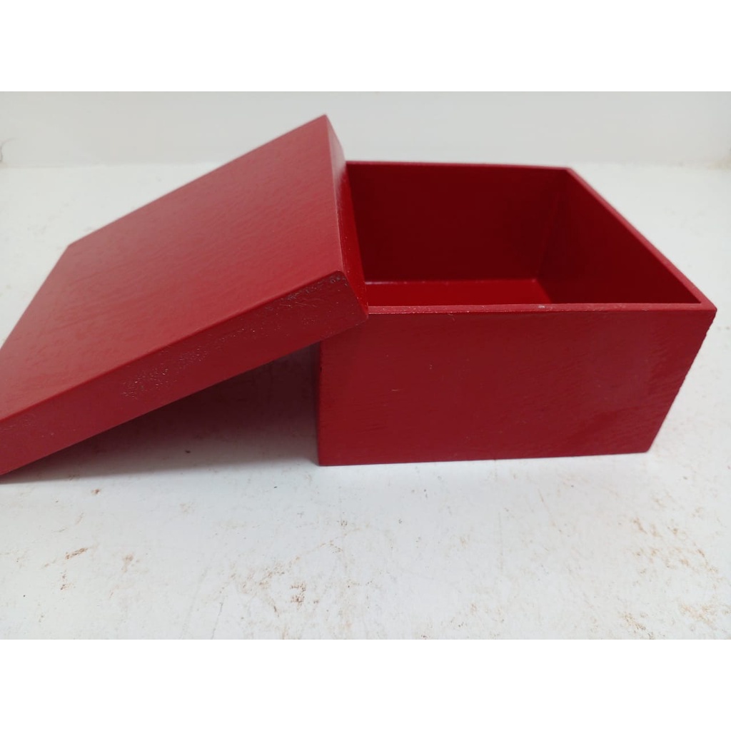 1 Caixa em mdf de 3 mm  com tapa tipo caixa de sapato  10x10 cm para decorar, lembrancinhas de casamento,aniversários e mais
