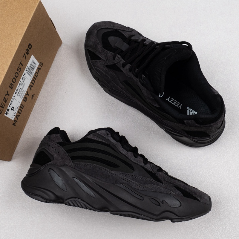 Adidas yeezy deals 700 preto