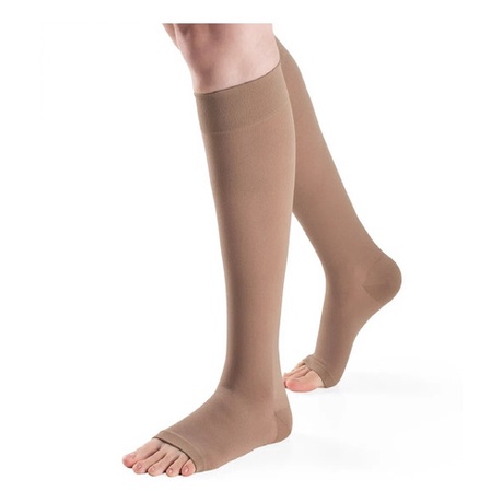 Meia Sigvaris 3/4 Dynaven Basic Alta Compressão 30-40mmhg Sem Ponteira Tratamento de Varizes