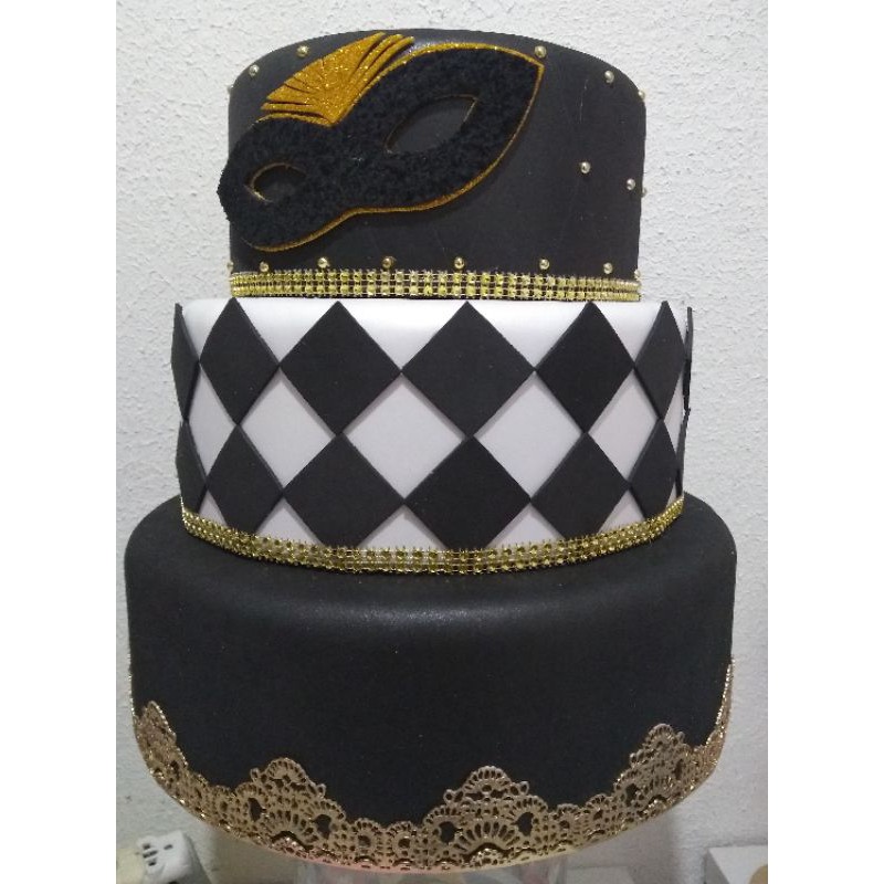 Bolo Fake Baile de Máscaras: Onde Comprar | BuscaProdutos