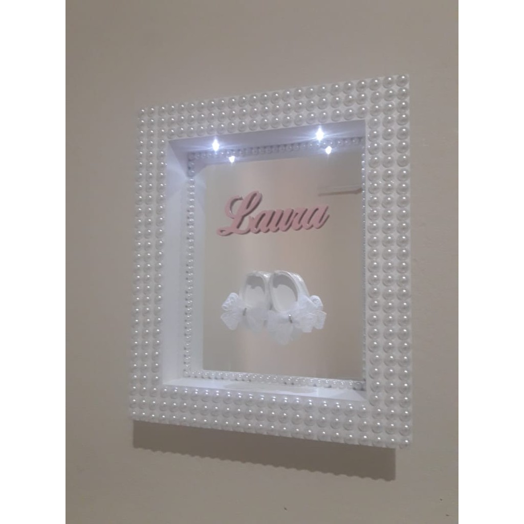 Enfeite de porta da maternidade/Porta Maternidade com perolas e espelho/sapatinho/ Laura/led/quadro com luz