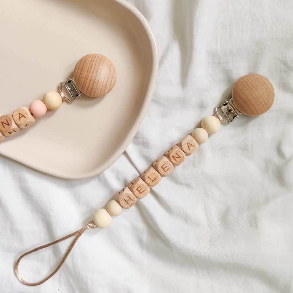 Prendedor Chupeta personalizada com nome em madeira
