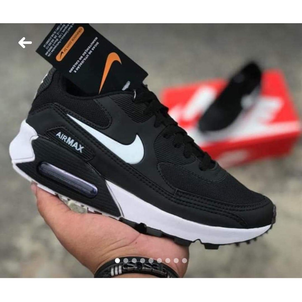 air max 90 preto com pintinha branca