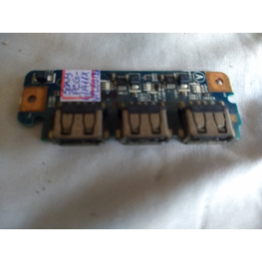 placa das saidas usb notebook sony vaio pcg-61a11x em bom estado