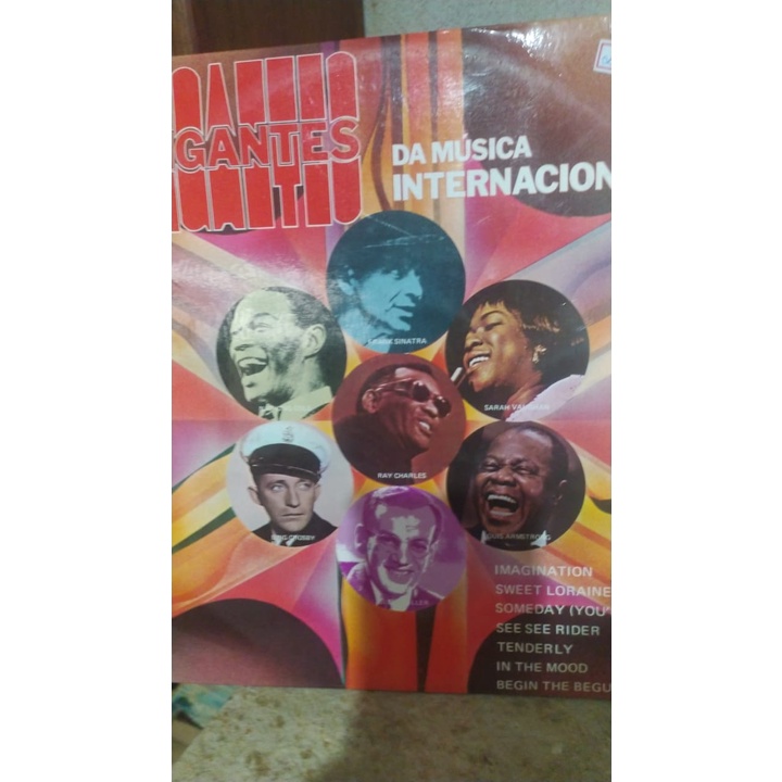 Disco vinil Os Gigantes da música internacional