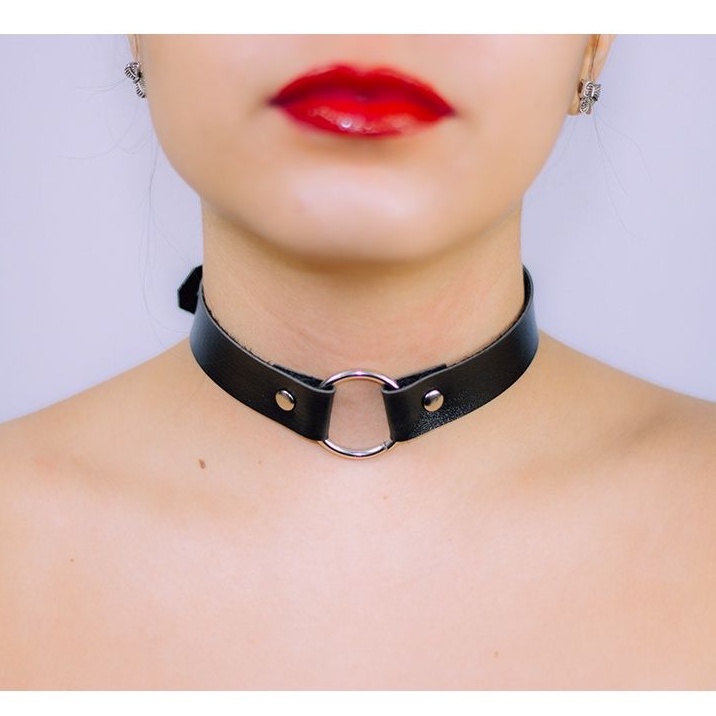 Gargantilha Choker ARGOLA em metal em couro Preta