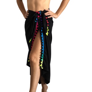 Canga Saída de Praia Preto com Pompom Colorido