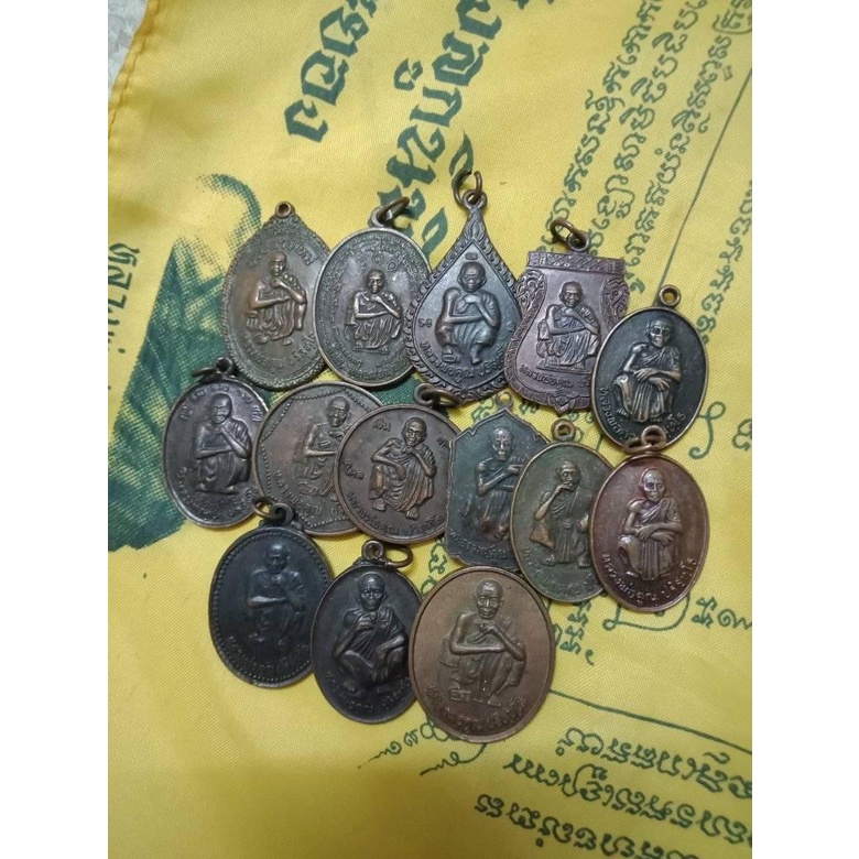 รูปสินค้า พระกล่องรวม สุ่มได้หลายองค์ พระแท้ ส่งฟรีถึงบ้าน
