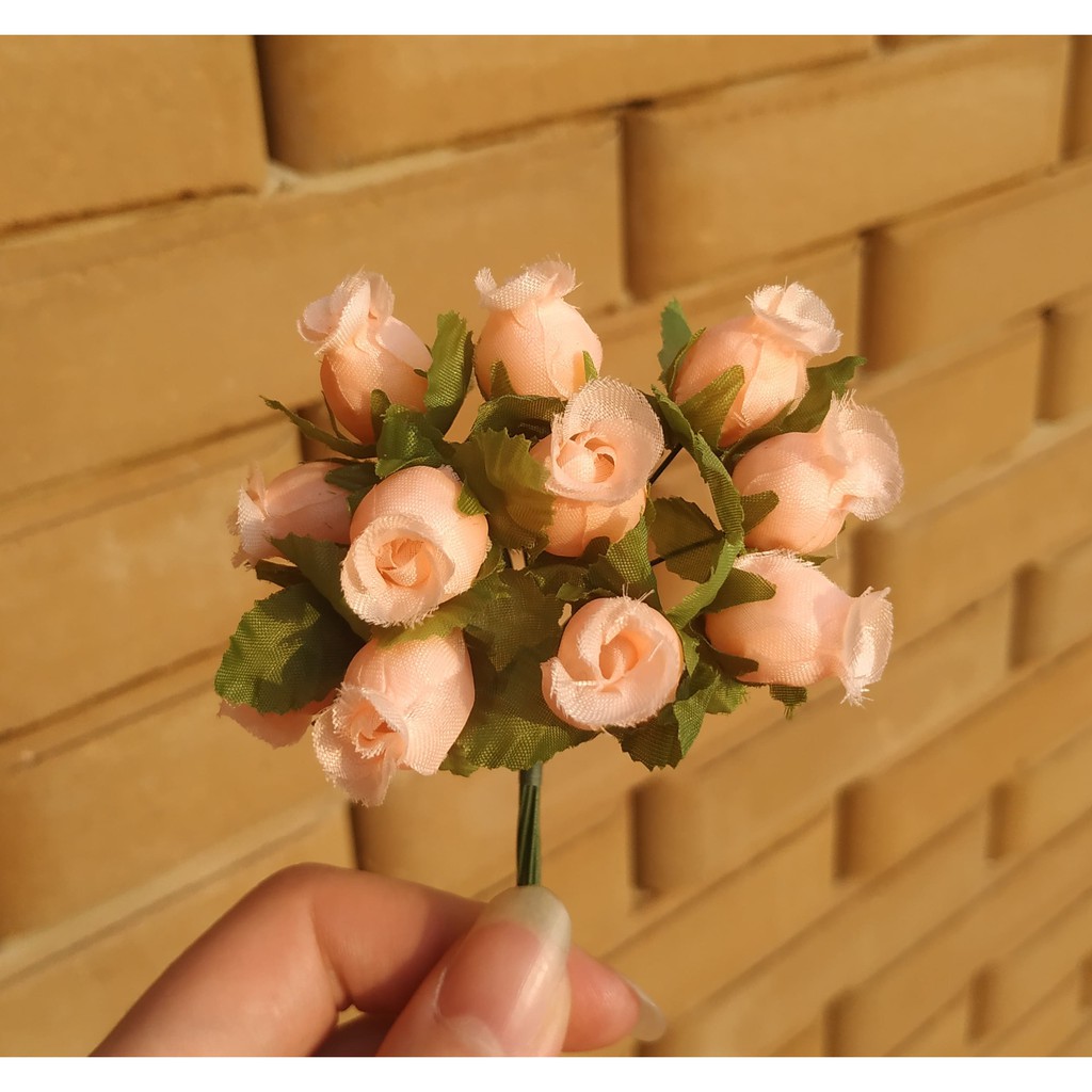 12 cores MINI rosas artificiais - Buquê com 12 MINI rosas de cetim - POR  FAVOR LEIA O ANÚNCIO | Shopee Brasil