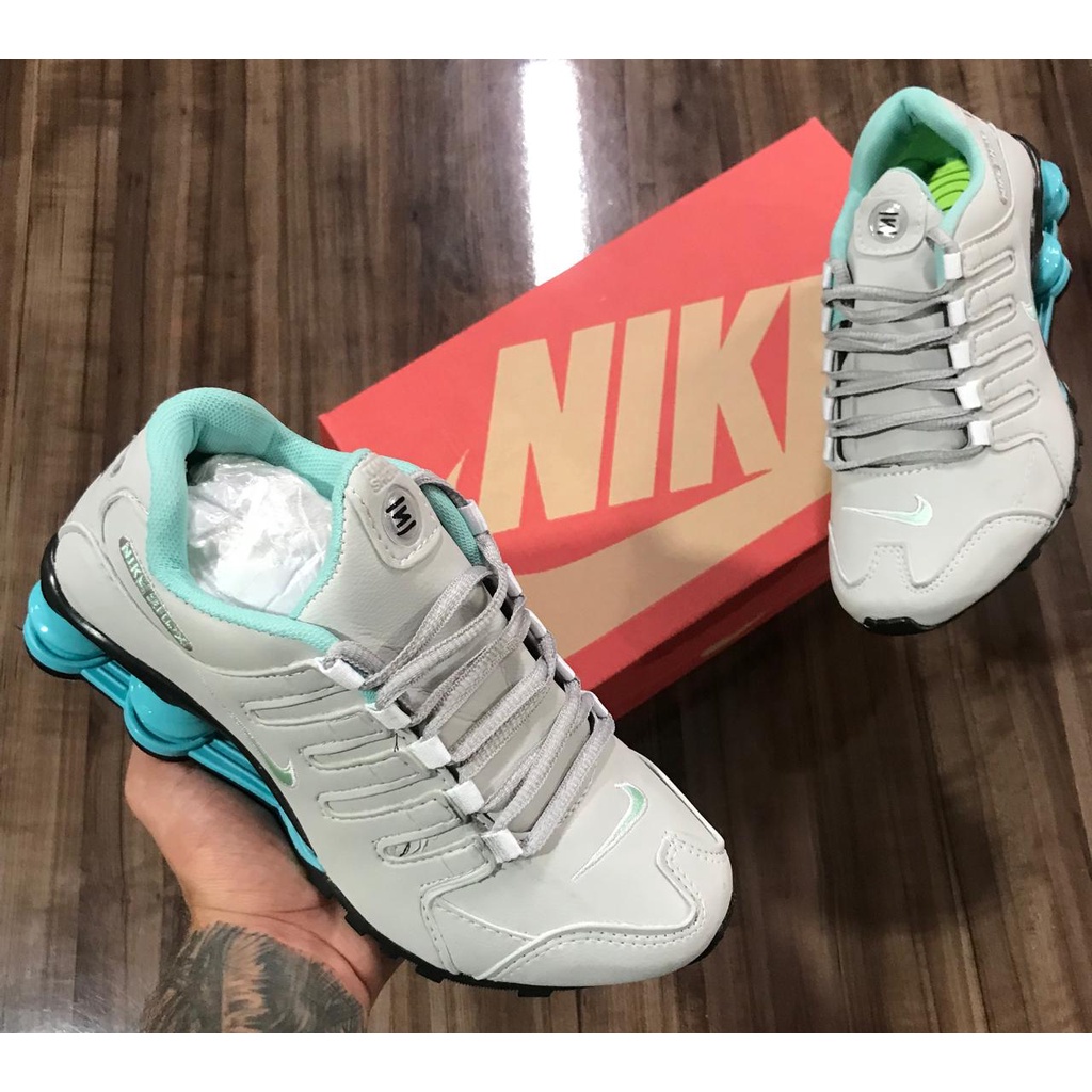 送料無料 割引クーポン多数配布中 ナイキ ボディースーツ出産祝い3点セット Nike Basketball Street Camping White