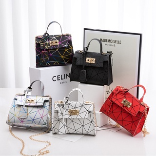 2023 Korean version of geometric rhombus colorful small square bag shoulder diagonal portable lock chain mobile phone bag