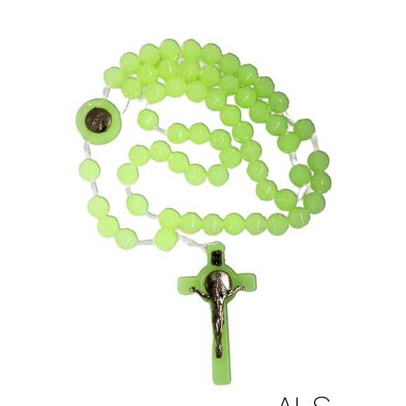 Terço Nossa Senhora Aparecida Fluorescente Brilha No Escuro em Oferta na Shopee