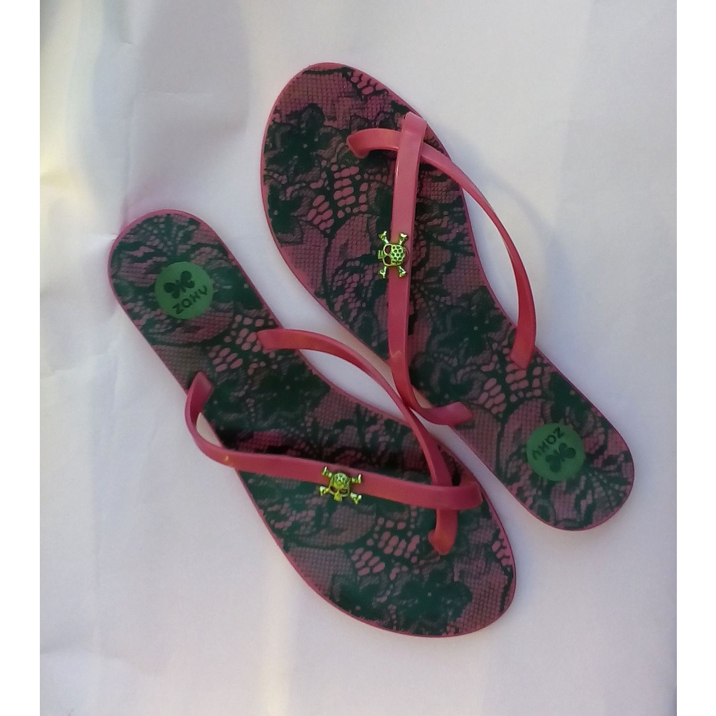Rasteira 38 Rosa Zaxy Caveira Jolly Roger Rock Spikes Halloween Emo Tiras Estampada Colorida Chinelo Melissa Feminino