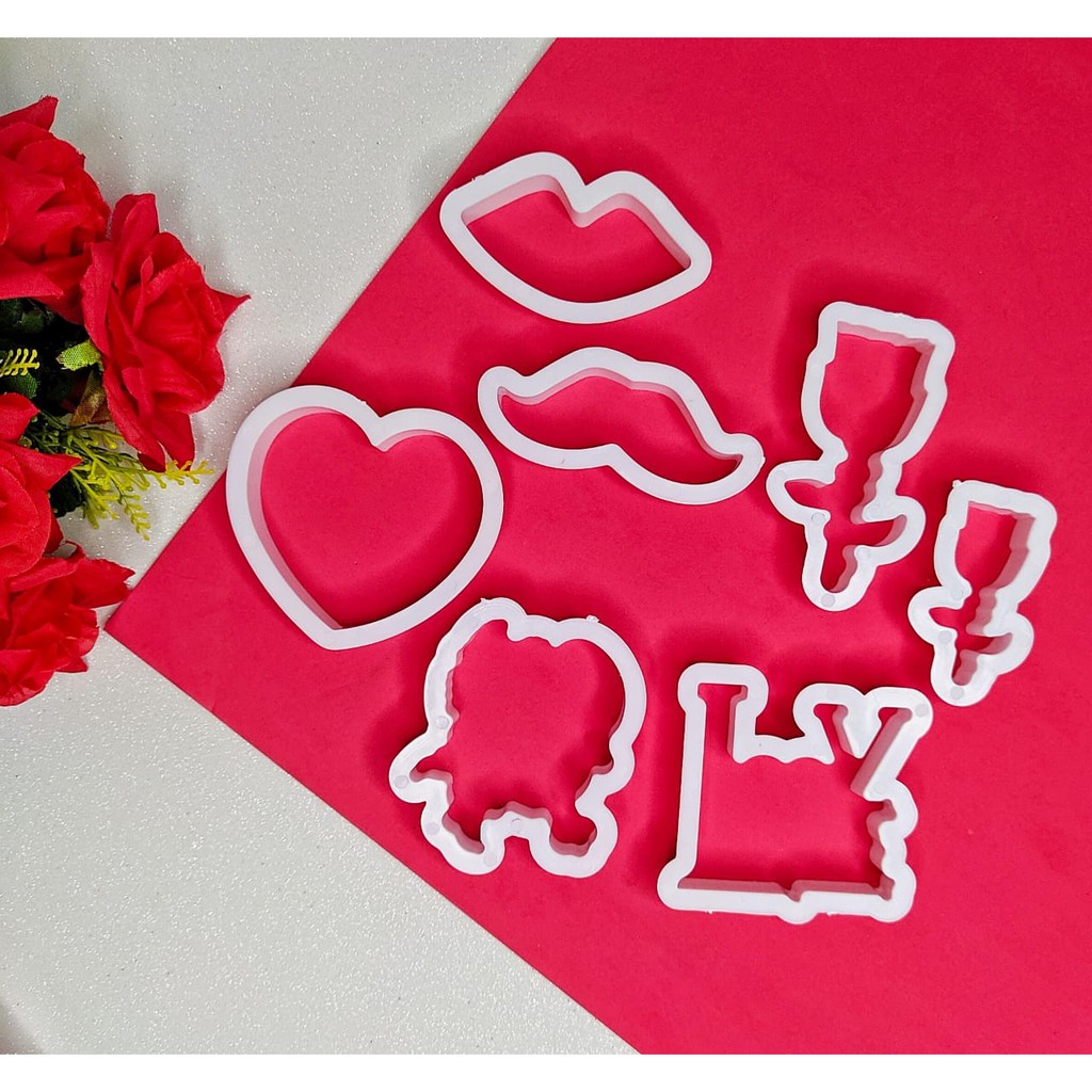 Kit Cortador Dia Dos Namorados Love Rosa Boca Beijo Bigode Coração Biscuit Pasta Americana