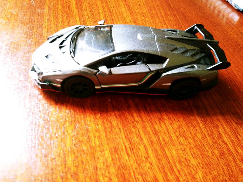 Miniatura Lamborghini Veneno escala 1/36 | Shopee Brasil