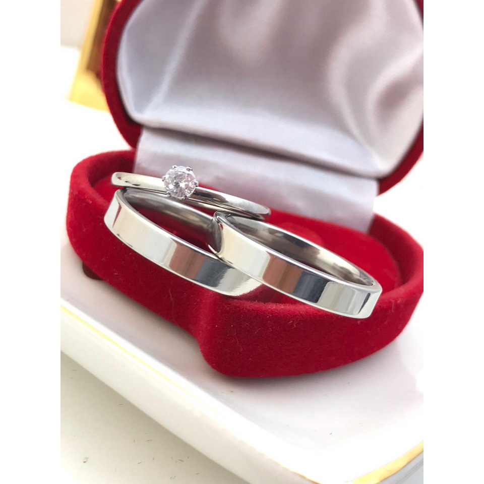 Par Aliança Anel Namoro Compromisso Prata Aço Inoxidável Quadrada Fininha + Anel Solitário