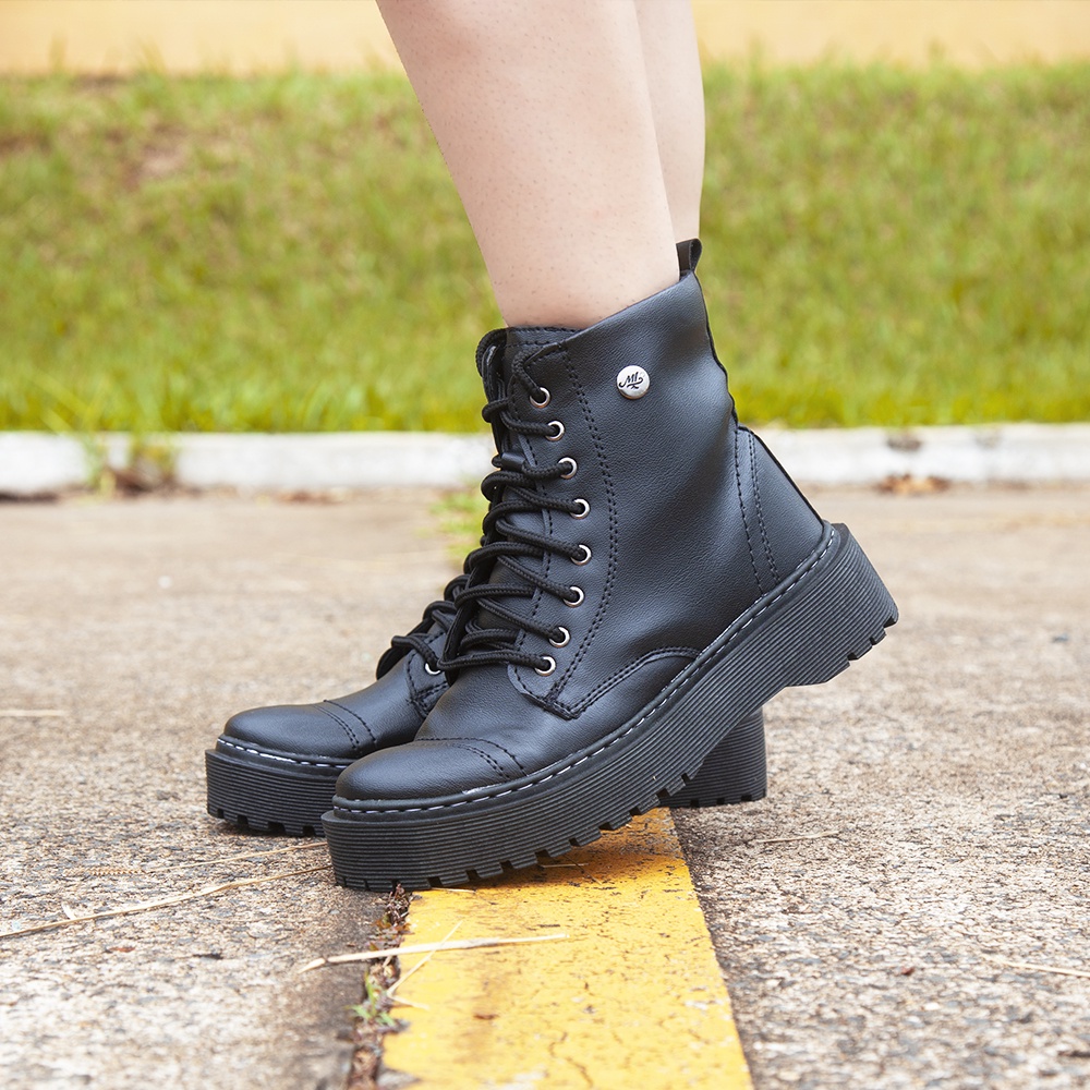 Coturno Bota Feminino Sola Baixa Plataforma Tratorado Zíper Conforto Blogueira 4 Cores