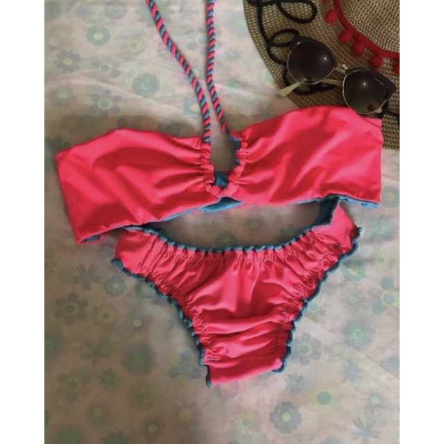 Biquíni Sutiã Jade com calcinha ripple empina bumbum todo dupla face rosa neon com azul bebe