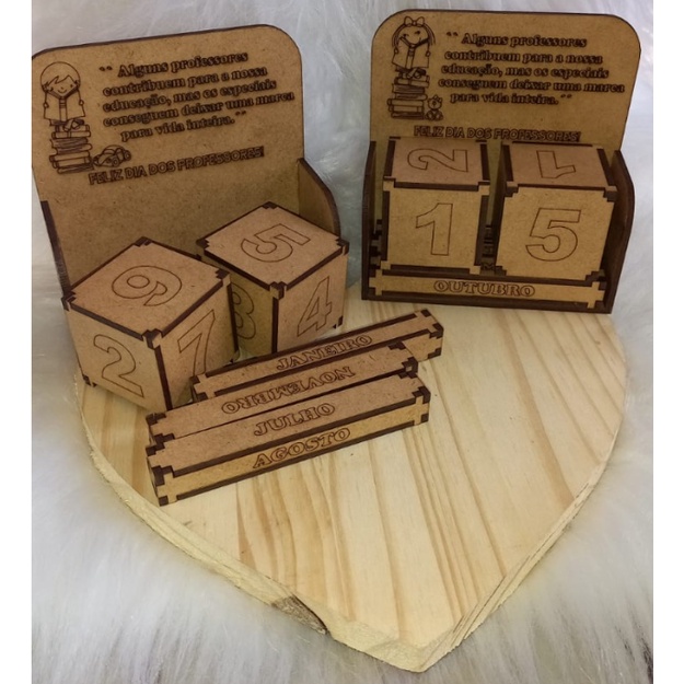 Calendário de mesa personalizado