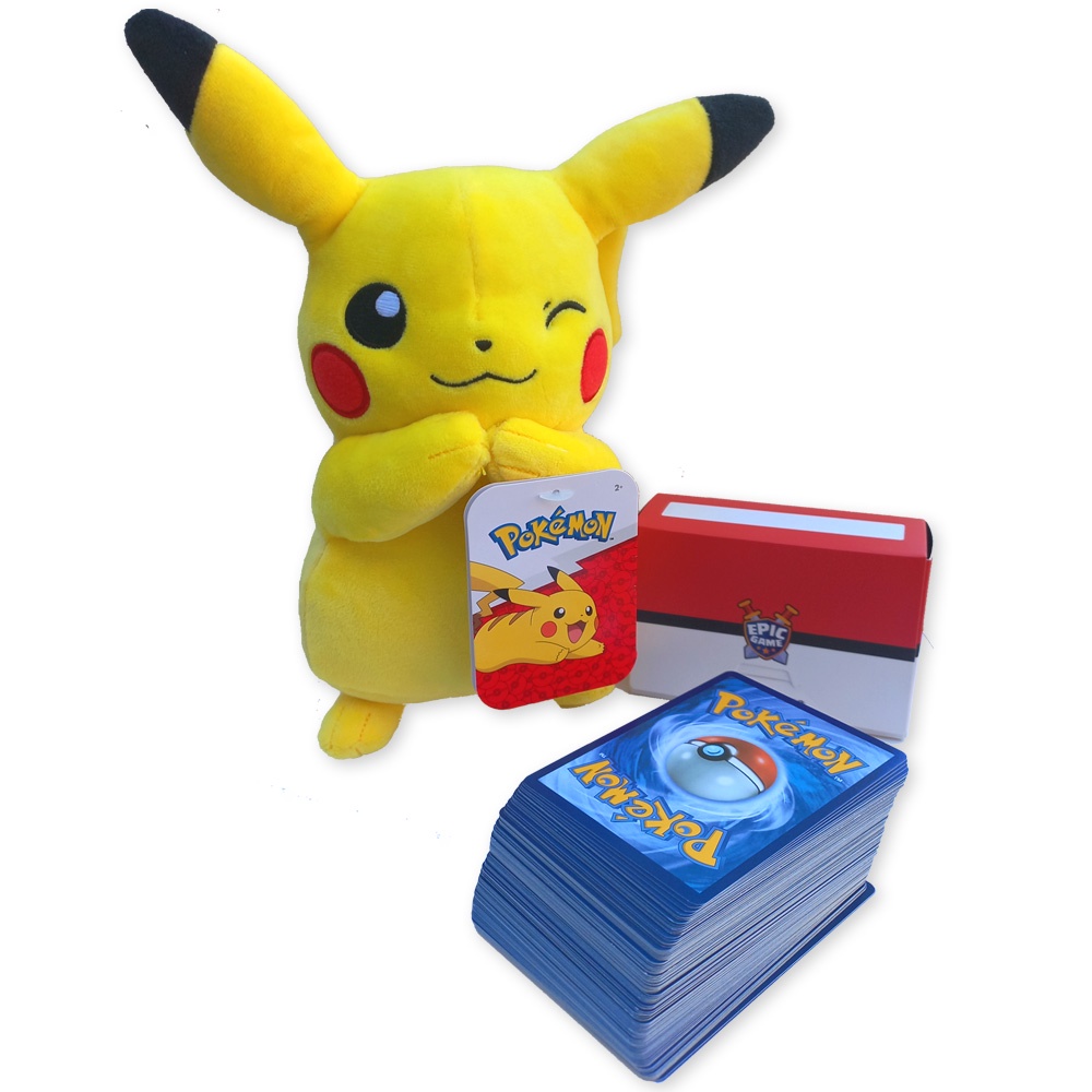Kit Pelúcia Pikachu Boneco Pokemon Acompanhada com Pack 100 Cartas Pokémon Aleatórias
