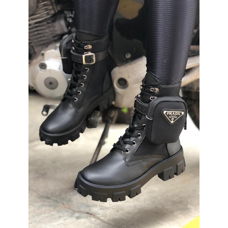 Bota coturno com bolsinha bota prada