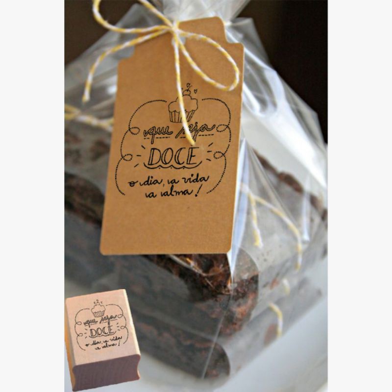 Carimbo decorativo QUE SEJA DOCE O DIA A VIDA A ALMA para decoração de embalagens sacolas sacos kraft comida lanches doces food personalização brownie bolos brigadeiro doce