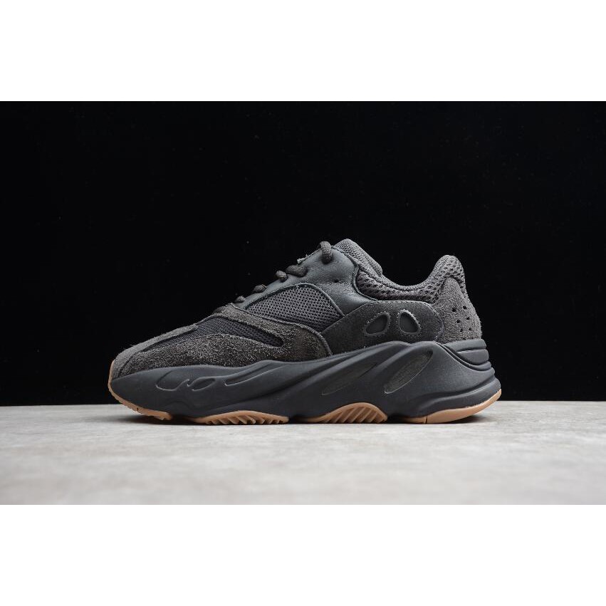 yeezy 700 preto