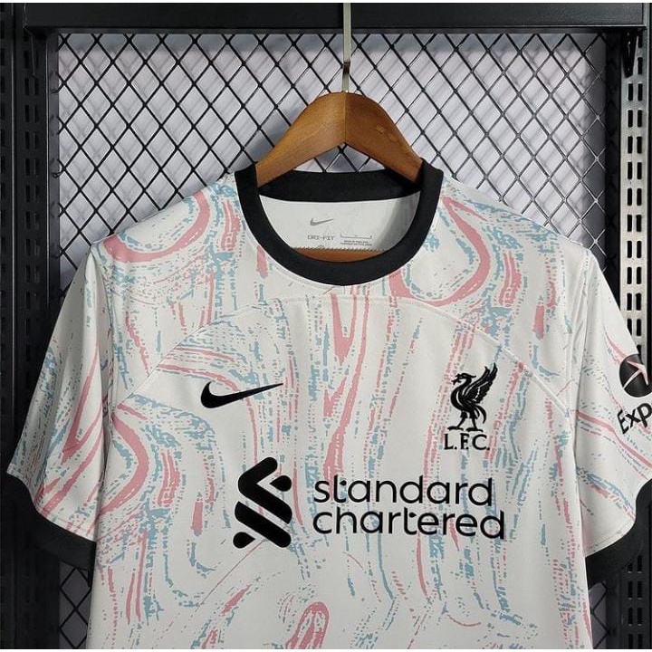 Camiseta Camisa de Time do liverpool modelo 21/22 Tecido 100% Poliéster Garanta o Seu!!!